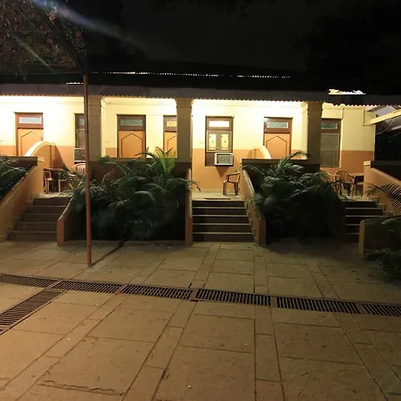 Gujarat Bhavan 酒店 马泰兰
