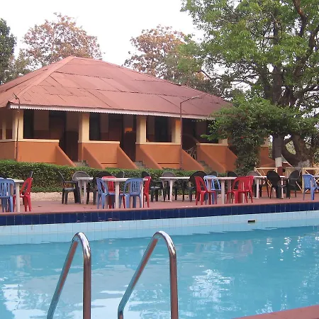 酒店 Gujarat Bhavan 3*