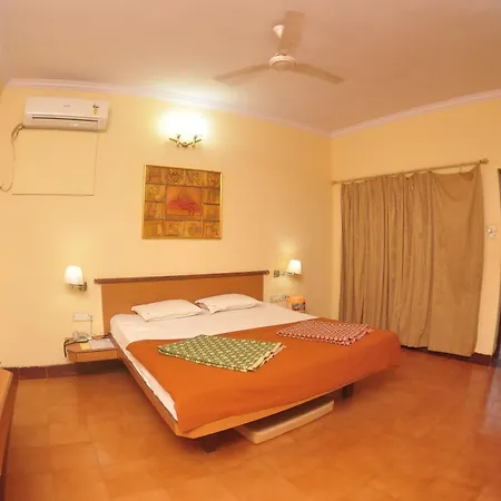 Gujarat Bhavan 3*